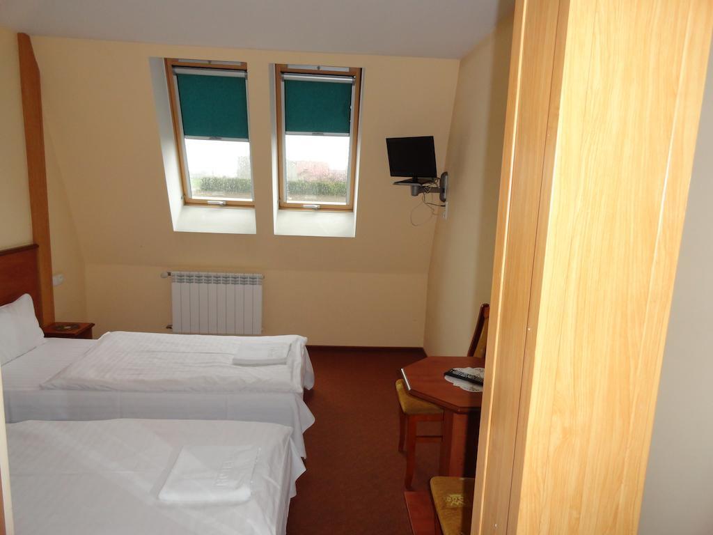 Hotel Wielkopolanka Środa Wielkopolska Exteriér fotografie